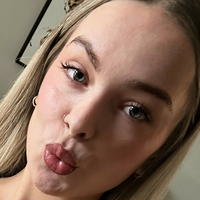 Blondebaddee Çıplak