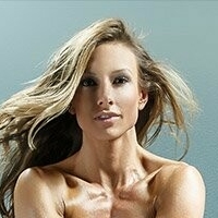Bodybuilding.com's BodiesWork Çıplak