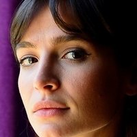 Brenda Asnicar Çıplak