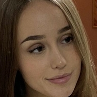 Briony Gata Çıplak