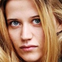 Camille Dombrowsky Çıplak