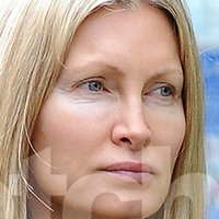 Caprice Bourret Çıplak