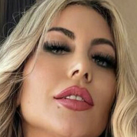 Carla Boom Çıplak