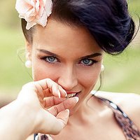 Carla Cat Çıplak