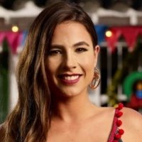 Carla Giraldo Çıplak