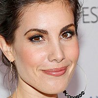 Carly Pope Çıplak