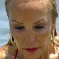 Carmen Lomana Çıplak