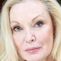 Cathy Moriarty Çıplak