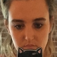 Chloe Fineman Çıplak
