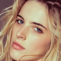 Chloë Holmes Çıplak