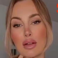 Chrissy_xoxo Çıplak