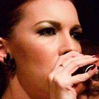 Chrysta Bell Çıplak