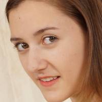Claire Evans Çıplak
