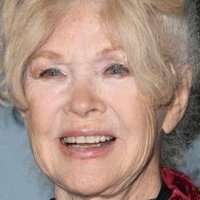 Connie Stevens Çıplak