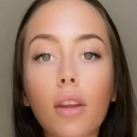 Cora Maay Çıplak