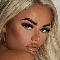 Courtney Doyle Çıplak