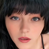 Daini Kira Çıplak