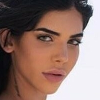 Dana Peretz Çıplak