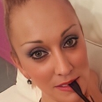 Daniela Evans Çıplak
