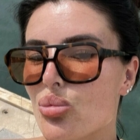 Danielle Martin Çıplak