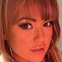 Danielle Nicholls Çıplak