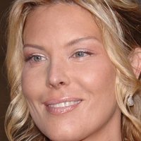 Deborah Kara Unger Çıplak