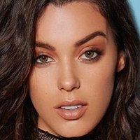 Denise Schaefer Çıplak