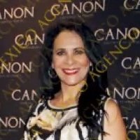 Diana Ferreti Çıplak