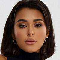 Diana Khamadeh Çıplak