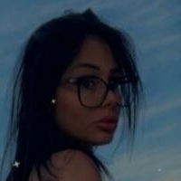 Diana Tamara Höfler Çıplak