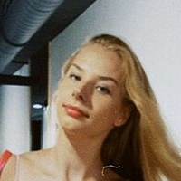 Dorka Juhasz Çıplak