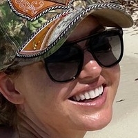 Eila Adams Çıplak