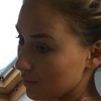 Elesha Arnfield Çıplak