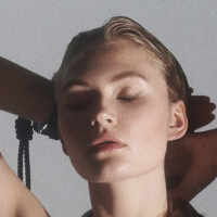 Eline Lykke Çıplak