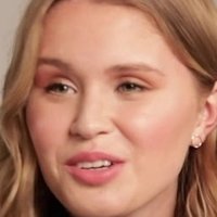 Eliza Scanlen Çıplak