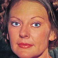 Elizabeth Hartmann Çıplak
