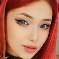 Elizabeth Renard Çıplak