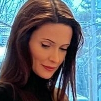 Elizabeth Tulloch Çıplak