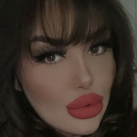 ElleHutchx Çıplak