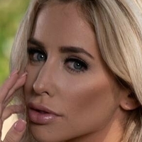 Ellie Paige Çıplak