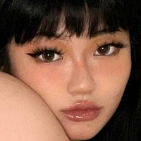 Elliemine Çıplak