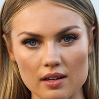Elyse Knowles Çıplak