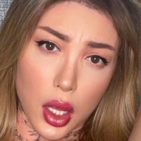 Ema Moscardini Çıplak