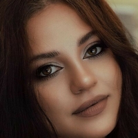 Emalia Genie Safia Çıplak