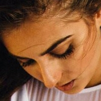 Emelia Hartford Çıplak