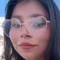 Emili Petit Çıplak