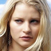 Emilie de Ravin Çıplak