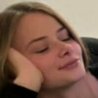 Emiliy Dreams Çıplak