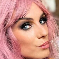 Emily Crossdresser Çıplak