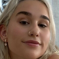 Emily_H Çıplak